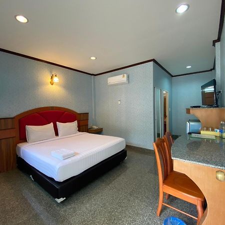 Soda Resort Kamphaeng Phet Exterior foto