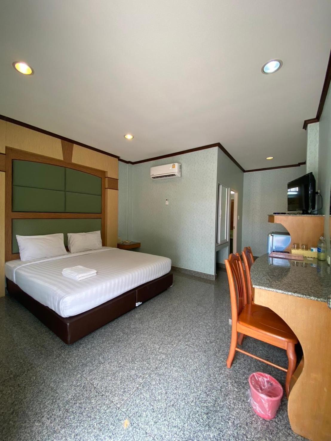 Soda Resort Kamphaeng Phet Exterior foto
