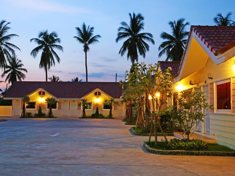 Soda Resort Kamphaeng Phet Exterior foto